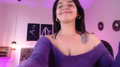 E M I L Y  online show from September 30, 5:18 pm