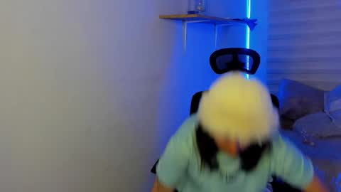 emily_lindey online show from November 8, 3:33 am