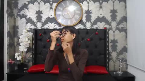 Emily online show from February 17, 2:28 pm