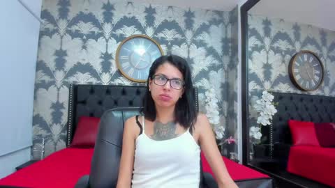 Emily online show from February 2, 4:11 pm