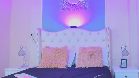 Snapshot of emily_loperaa chatting on October 17, 12:36 am Emily online show from October 17, 12:36 am