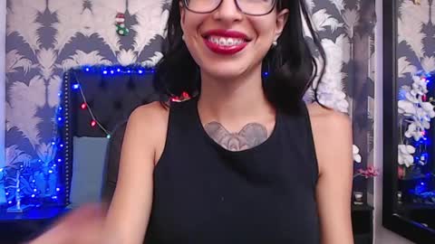 Emily online show from December 30, 4:18 pm