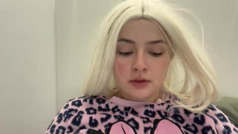 emily_morning_dew online show from December 3, 8:17 am