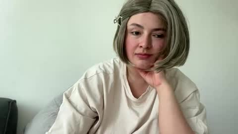 emily_morning_dew online show from May 25, 1:21 pm