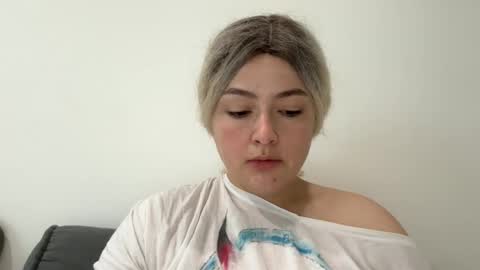 emily_morning_dew online show from September 30, 10:21 am