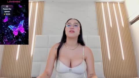 emily_nova_ online show from March 21, 11:48 am