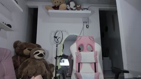 emily_palmeer online show from January 8, 7:55 am
