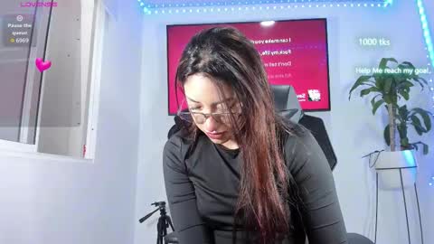 emily_palmeer online show from December 5, 11:44 am