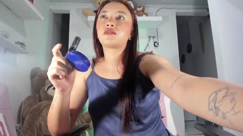 emily_palmeer online show from December 19, 9:40 am