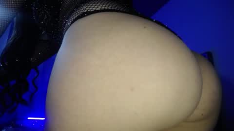 Emily  online show from November 24, 6:43 pm