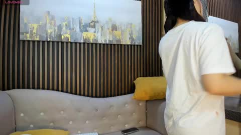 Snapshot of emily_roberts1 chatting on September 26, 11:34 pm Emily  online show from September 26, 11:34 pm