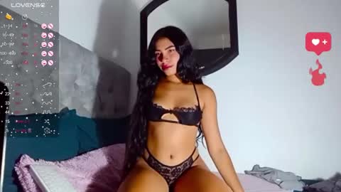 Snapshot of emily_rosse9 chatting on January 14, 1:47 am emily_rosse9 online show from January 14, 1:47 am