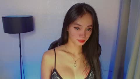 Snapshot of emily_sexyslut chatting on December 7, 4:03 pm emily_sexyslut online show from December 7, 4:03 pm