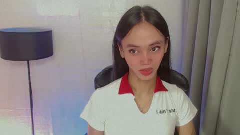 Snapshot of emily_sexyslut chatting on December 22, 12:05 pm emily_sexyslut online show from December 22, 12:05 pm