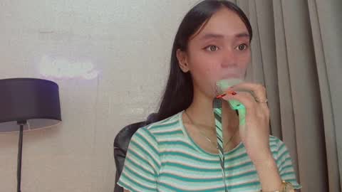 Snapshot of emily_sexyslut chatting on January 2, 6:45 pm emily_sexyslut online show from January 2, 6:45 pm
