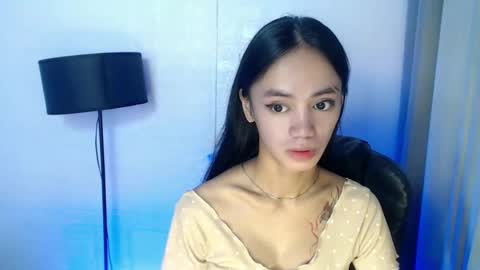 Snapshot of emily_sexyslut chatting on December 10, 3:41 am emily_sexyslut online show from December 10, 3:41 am