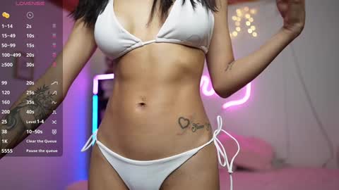 Snapshot of emily_smitt chatting on January 19, 2:15 am emily_smitt online show from January 19, 2:15 am