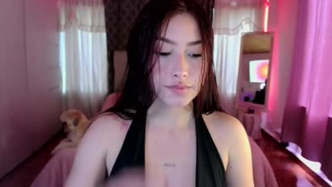 Emily  Swan online show from June 28, 7:09 pm