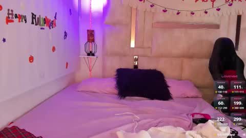 emily_walker4 online show from October 23, 1:50 pm