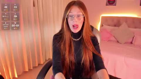 emily_warren__ online show from March 28, 8:41 pm