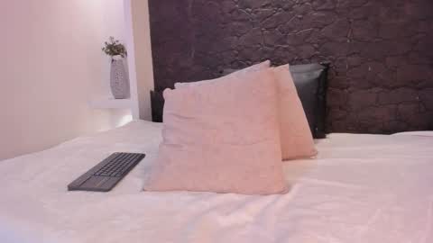 emilyallen_1 online show from January 9, 5:01 am