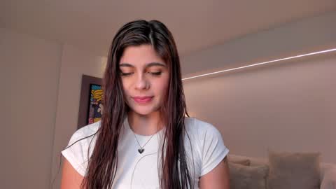 Emily Armstrong online show from January 8, 12:58 pm