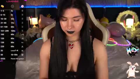 Emy online show from August 3, 9:48 am