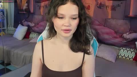 Emilyhaves online show from November 9, 6:26 pm