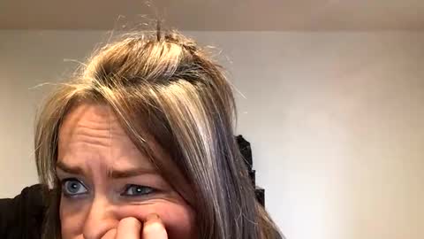 emilyclear online show from February 3, 3:39 pm