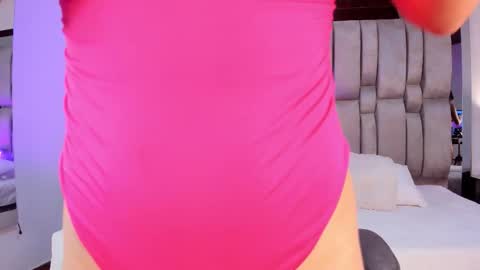 Snapshot of emilycristal chatting on September 29, 8:25 pm Emily online show from September 29, 8:25 pm