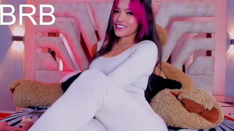 Snapshot of emilycristal chatting on February 13, 8:55 pm Emily online show from February 13, 8:55 pm