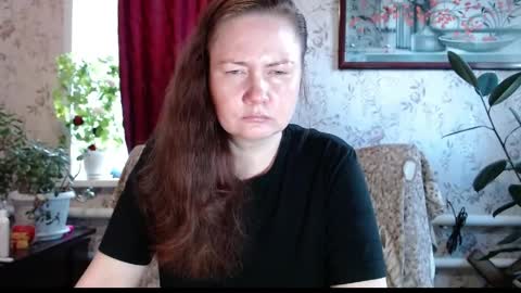 EmilyDoth online show from April 13, 4:36 am