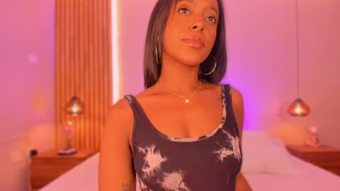 Snapshot of emilyhaan_ chatting on October 2, 8:03 pm Emily online show from October 2, 8:03 pm