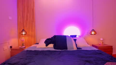 Snapshot of emilyhaan_ chatting on September 28, 9:09 pm Emily online show from September 28, 9:09 pm