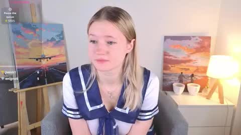 Snapshot of emilyhewell chatting on October 11, 1:21 am Emi online show from October 11, 1:21 am