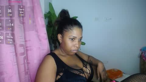 Snapshot of emilyhines__ chatting on September 8, 8:41 pm Emilyhines online show from September 8, 8:41 pm