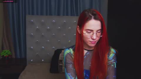 EmilyKents online show from December 16, 1:31 am