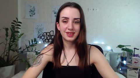 Snapshot of emilylayer chatting on January 25, 9:04 pm Emyli online show from January 25, 9:04 pm