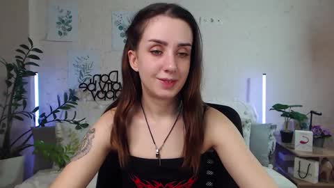 Snapshot of emilylayer chatting on January 29, 8:56 pm Emyli online show from January 29, 8:56 pm