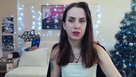 Snapshot of emilylayer chatting on December 23, 8:47 pm Emyli online show from December 23, 8:47 pm