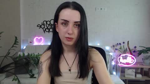Snapshot of emilylayer chatting on February 18, 9:20 pm Emyli online show from February 18, 9:20 pm