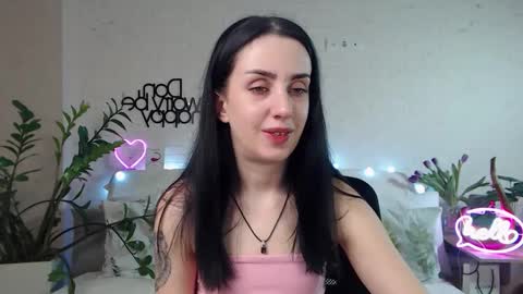 Snapshot of emilylayer chatting on February 13, 8:55 pm Emyli online show from February 13, 8:55 pm
