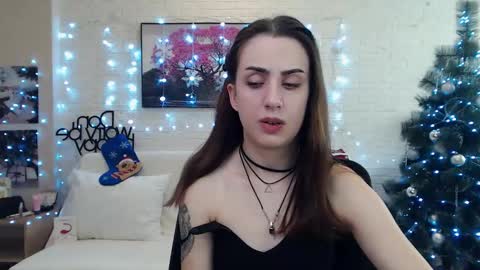 Snapshot of emilylayer chatting on December 18, 9:18 pm Emyli online show from December 18, 9:18 pm