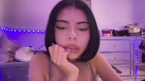 emilymayy online show from October 7, 11:53 pm