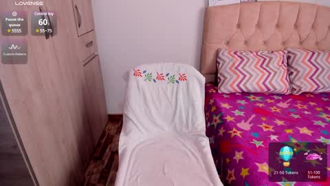 Emily online show from December 8, 3:02 pm