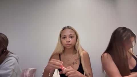 emilyramirez1 online show from September 14, 6:50 pm