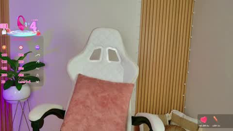 Emily  online show from December 22, 11:19 pm