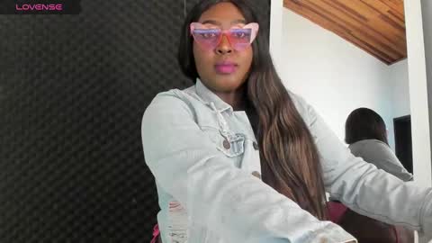 Snapshot of emilyrojas chatting on January 17, 12:31 pm emilyrojas online show from January 17, 12:31 pm