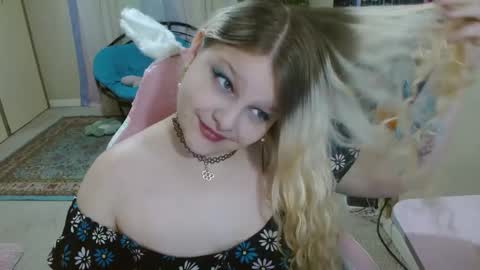 emily haze online show from December 21, 2:30 am