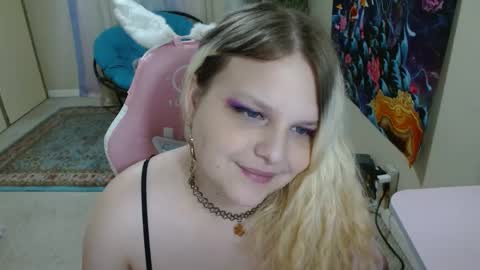 emily haze online show from December 18, 3:58 am